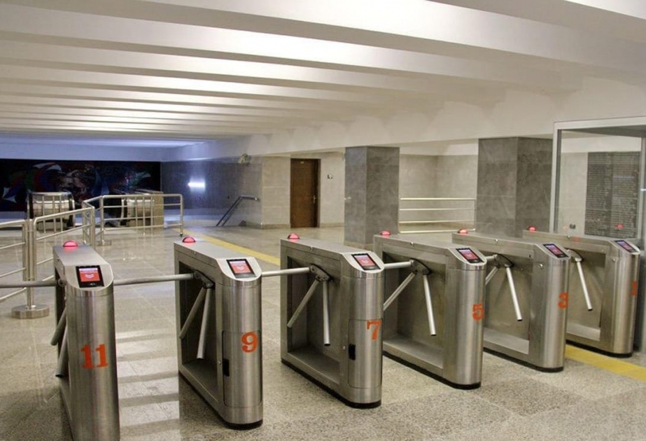 В бакинском метро внедрят новые виды бесконтактных платежей