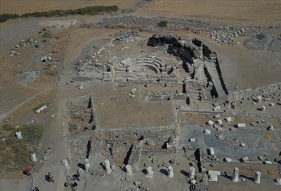 Excavations in Epiphaneia ancient city unearth calendar mosaics in Türkiye