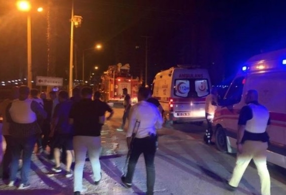 Türkiyədə törədilən terror aktı nəticəsində bir polis əməkdaşı həlak olub