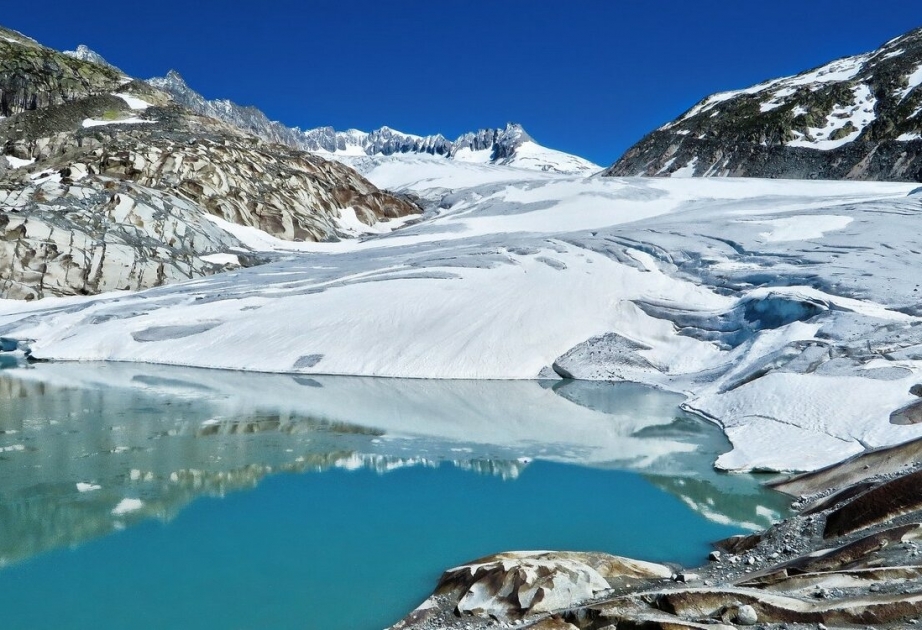 Ледники Швейцарии стремительно тают: 2022 год стал для них катастрофическим