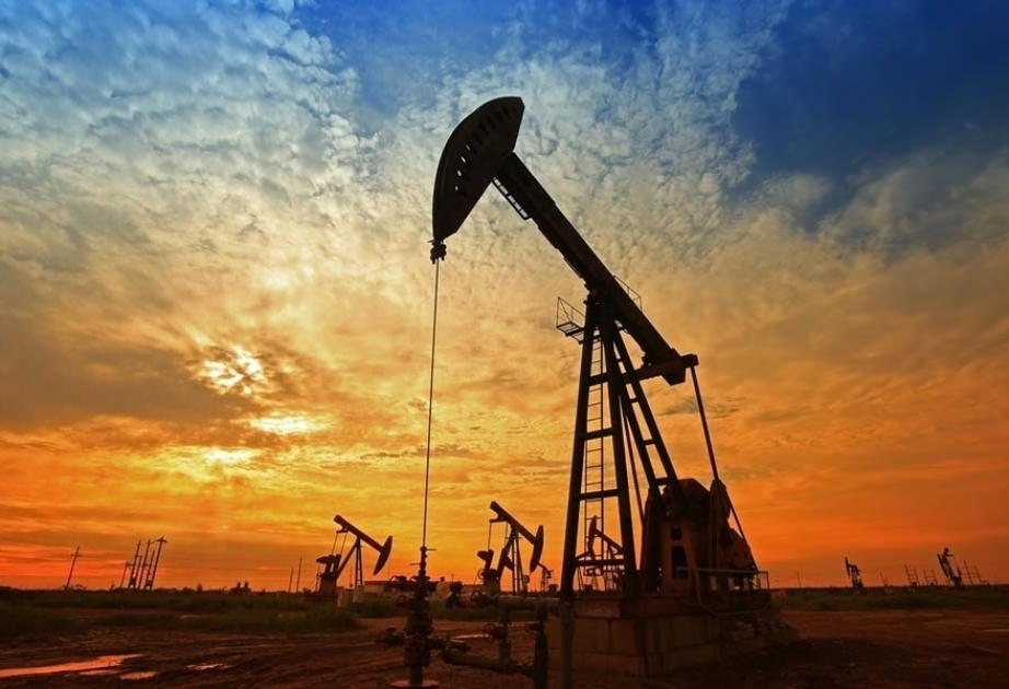 Azerbaijani oil price rises nearly $4