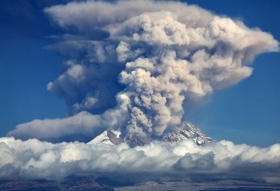 Kamçatkada Şiveluç vulkanı üç kilometr hündürlüyə qədər kül püskürüb