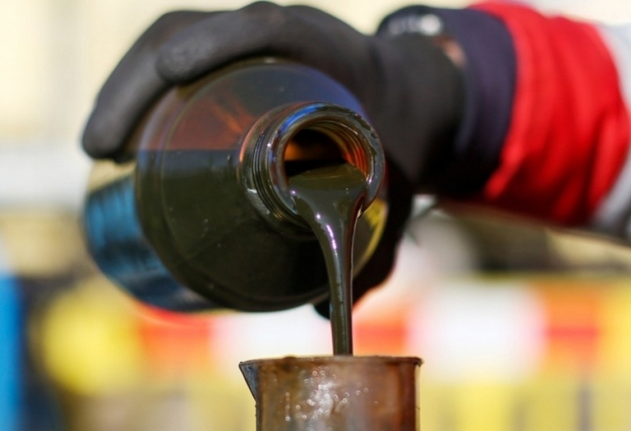 Azerbaiyán exportó crudo y productos petrolíferos por valor de 19.400 millones de dólares el año pasado