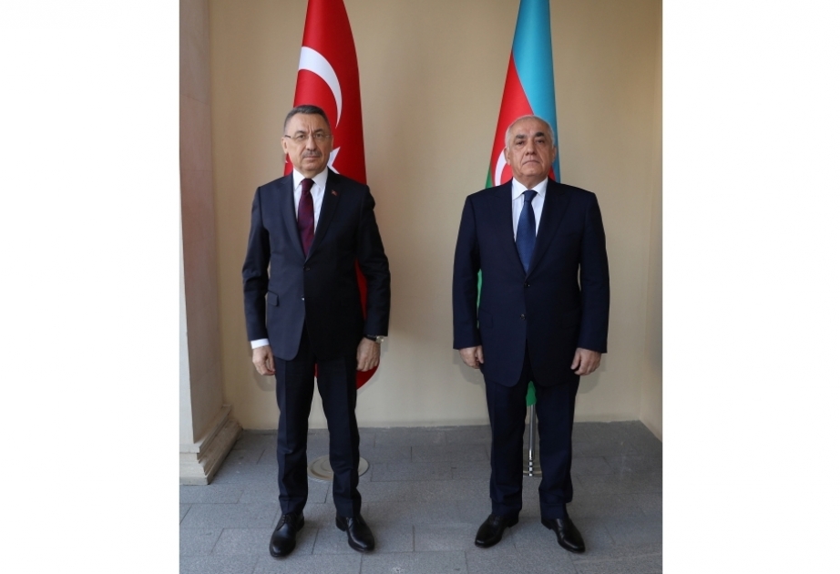 Premierminister Ali Asadov kondoliert dem türkischem Vizepräsidenten