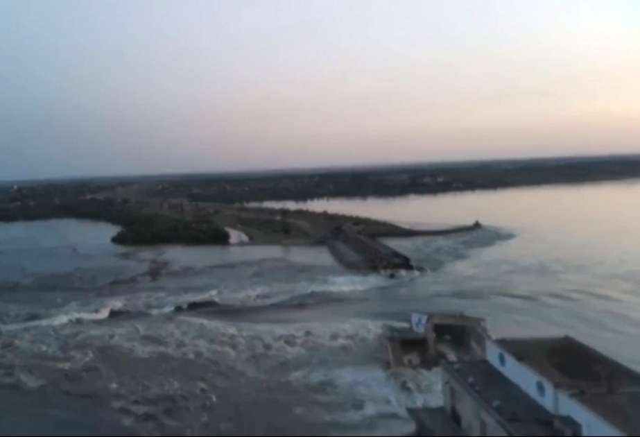 Rusiya hərbçiləri Xersonda su elektrik stansiyasını partladıblar, əhalinin bir hissəsi evakuasiya olunur VİDEO