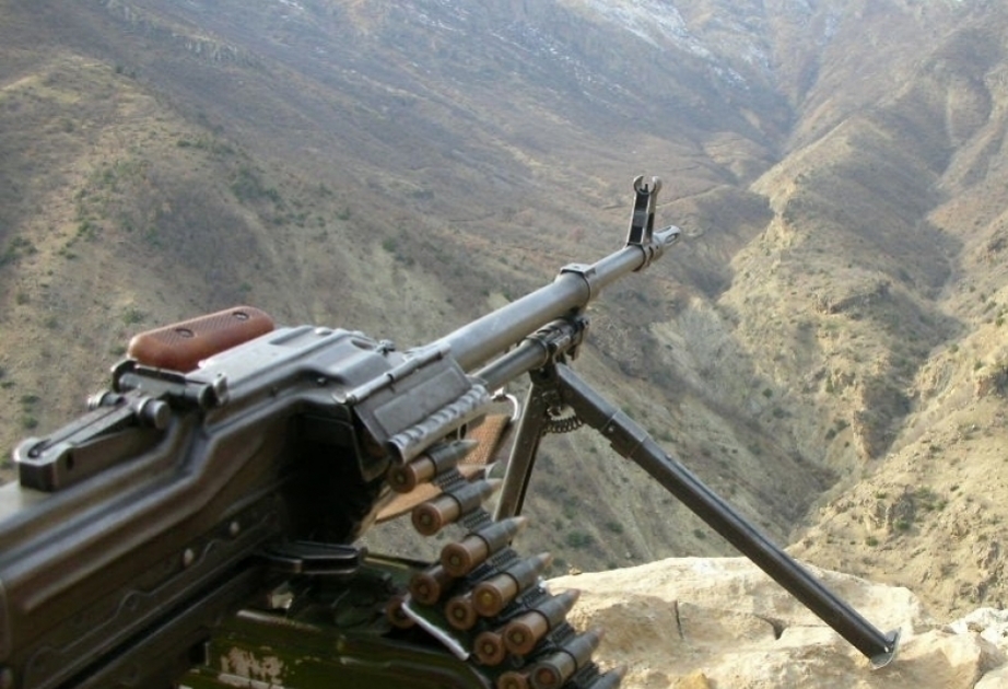 МО: Позиции Азербайджанской армии подверглись обстрелу