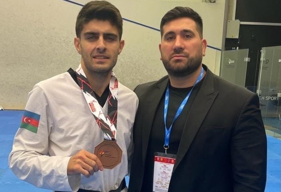 阿塞拜疆残疾人跆拳道运动员在大奖赛上获得铜牌