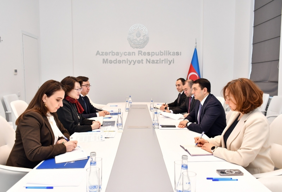阿塞拜疆文化部部长会见突厥文化遗产基金会主席