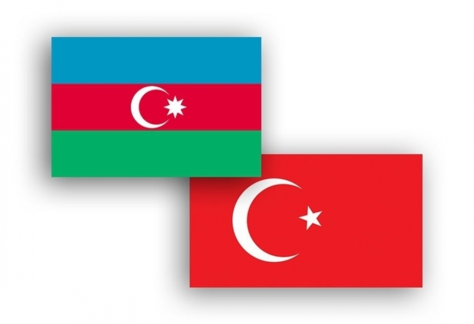 Aserbaidschanischer Verteidigungsminister zu Besuch in der Türkei