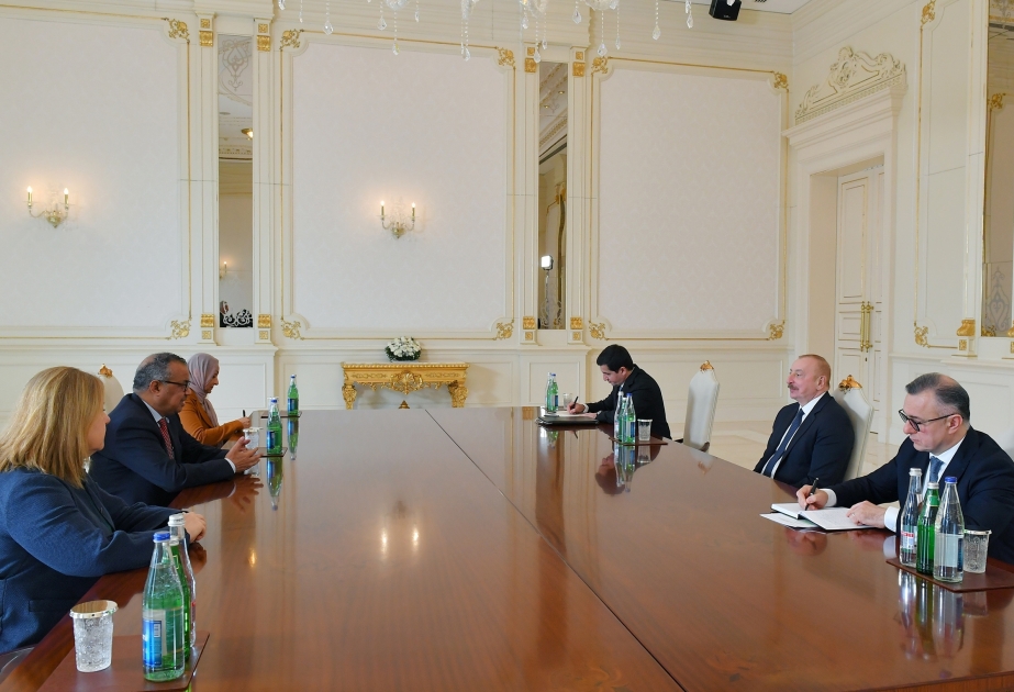 الرئيس إلهام علييف يلتقي بالمدير العام لمنظمة الصحة