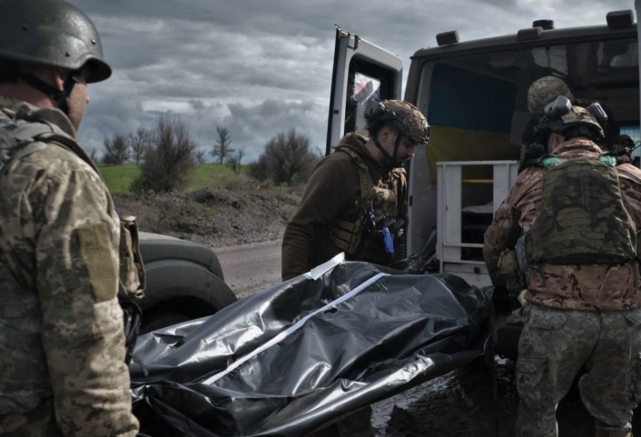 Kiev annonce le rapatriement des corps de 100 soldats ukrainiens décédés