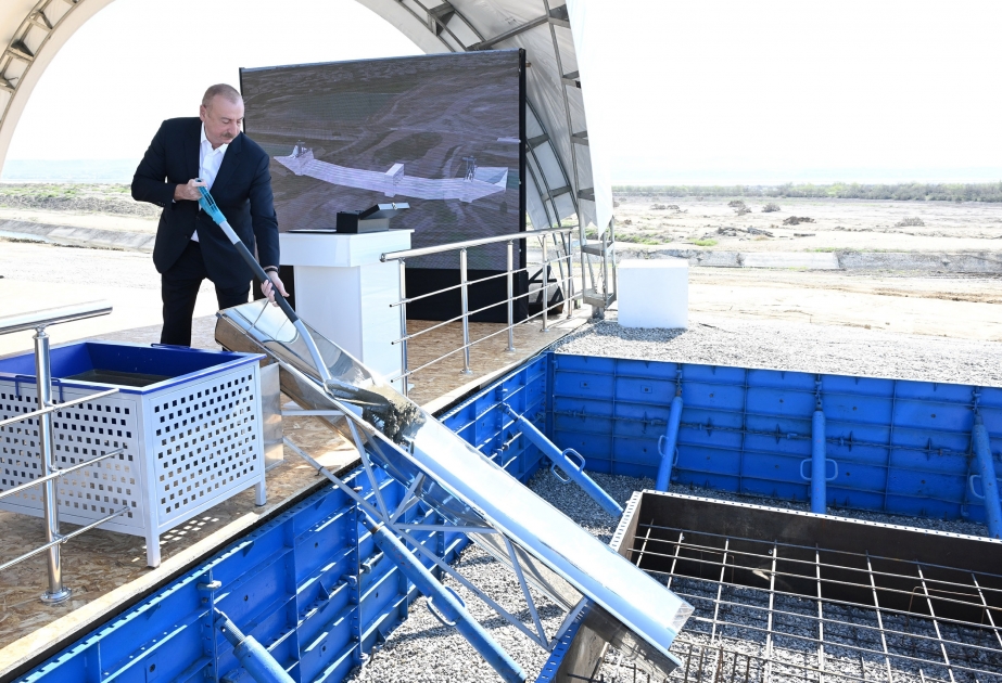 伊利哈姆·阿利耶夫总统在哈吉加布尔区为希尔万灌溉渠奠基
