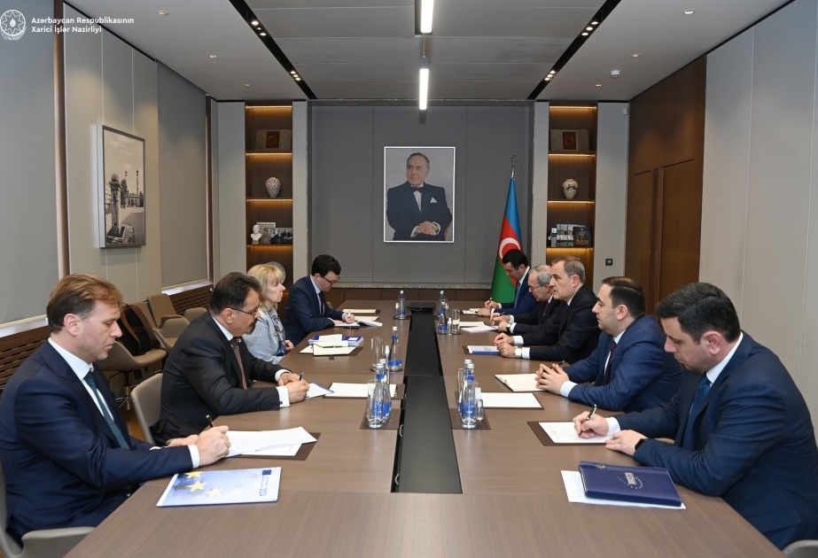 بحث الوضع الحالي للعلاقات بين أذربيجان والاتحاد الأوروبي وآفاقها