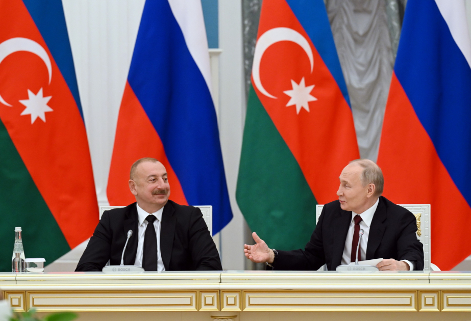 Президент Владимир Путин: Гейдар Алиев сыграл особую, огромную роль в истории Байкало-Амурской магистрали