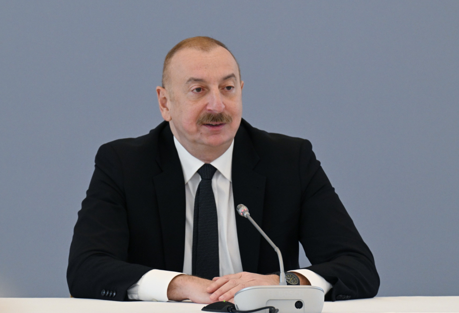 Президент Азербайджана: В настоящее время нефть и газ составляют менее половины нашего валового внутреннего продукта
