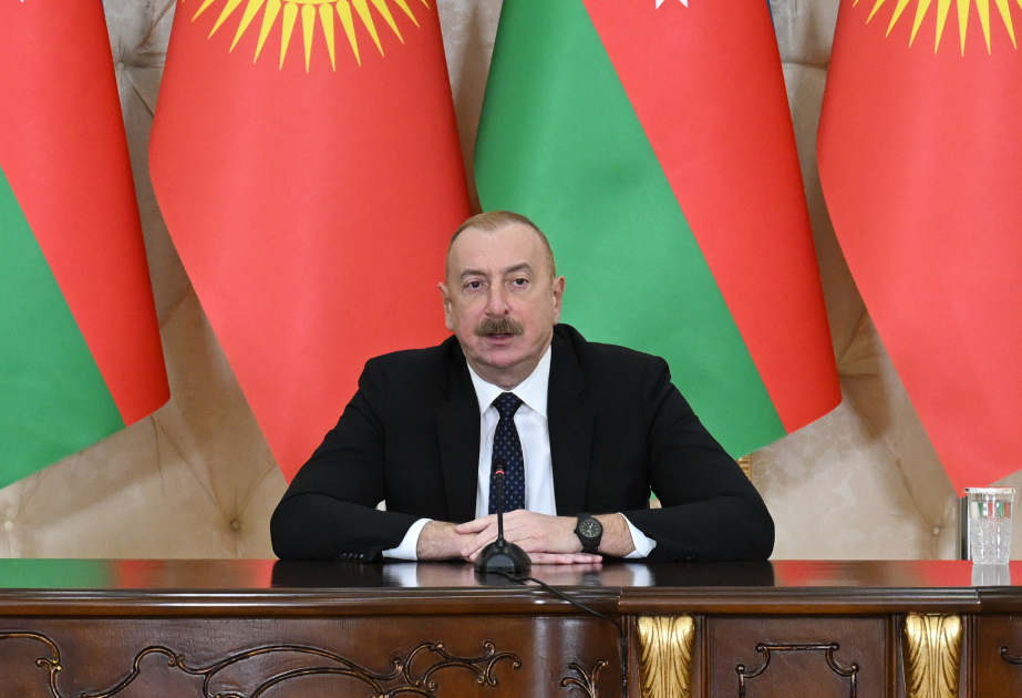 Президент Ильхам Алиев: Визит Президента Кыргызстана в Азербайджан будет способствовать укреплению дружественных и братских отношений между двумя странами  ВИДЕО