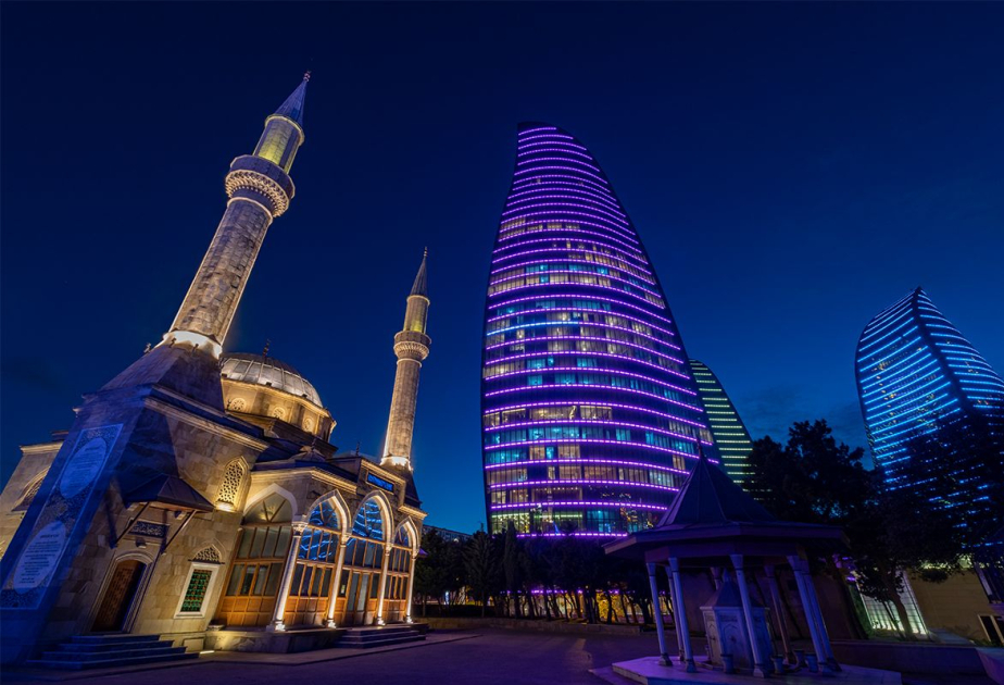 Баку занял третье место среди городов, привлекших больше всего прямых иностранных инвестиций