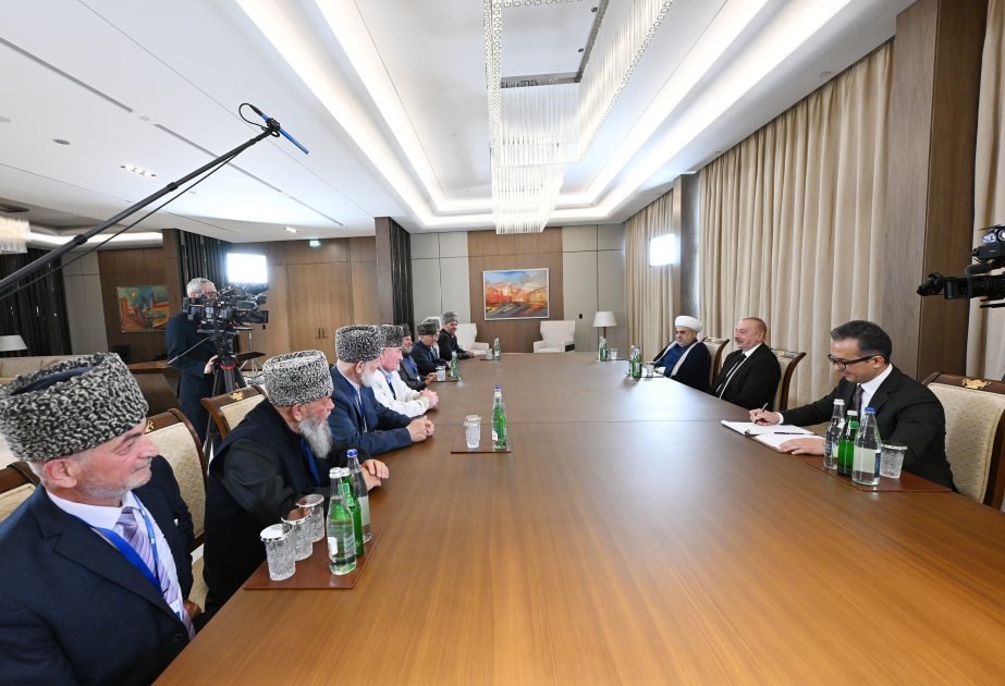 Präsident Ilham Aliyev empfängt Delegation bestehend aus Muftis der russischen Nordkaukasus-Region AKTUALISIERT VIDEO