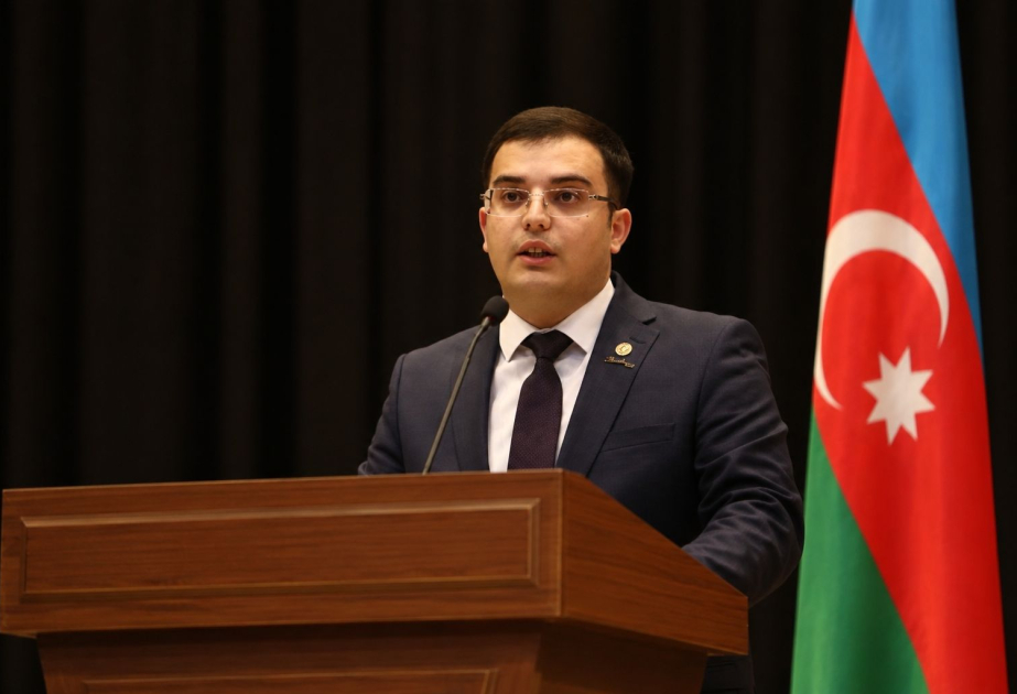 Əmrah Həsənli: Süni intellekt dövründə savadlılıq məlumatı bilmək deyil, onu düzgün dəyərləndirmək bacarığıdır - AZƏRTAC