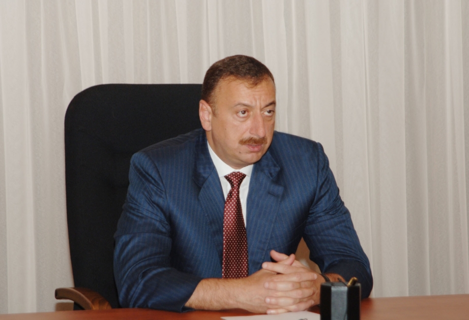İLHAM ƏLİYEV: BİZİM MƏQSƏDİMİZ AZƏRBAYCANI ZƏNGİN, QÜDRƏTLİ DÖVLƏTƏ ÇEVİRMƏKDİR VƏ BUNA NAİL OLACAĞIQ  AZƏRBAYCAN PREZİDENTİ İLHAM ƏLİYEVİN SƏDRLİYİ İLƏ ÖLKƏMİZİN ŞİMAL-QƏRB BÖLGƏSİ RAYONLARININ SOSİAL-İQTİSADİ İNKİŞAFINA VƏ PROBLEMLƏRİNƏ HƏSR OLUNMUŞ ZONA MÜŞAVİRƏSİ