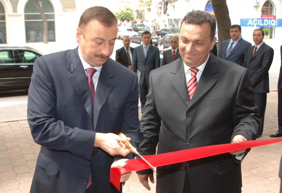 BAKIDA “BANK STANDART”IN BAŞ OFİSİ BİNASININ AÇILIŞI  AZƏRBAYCAN PREZİDENTİ İLHAM ƏLİYEV MƏRASİMDƏ İŞTİRAK ETMİŞDİR