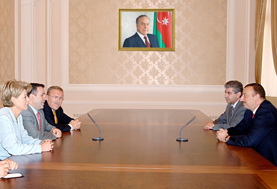 AZƏRBAYCAN PREZİDENTİ İLHAM ƏLİYEV TÜRKİYƏNİN ƏDALƏT VƏ İNKİŞAF PARTİYASININ NÜMAYƏNDƏ HEYƏTİNİ QƏBUL ETMİŞDİR