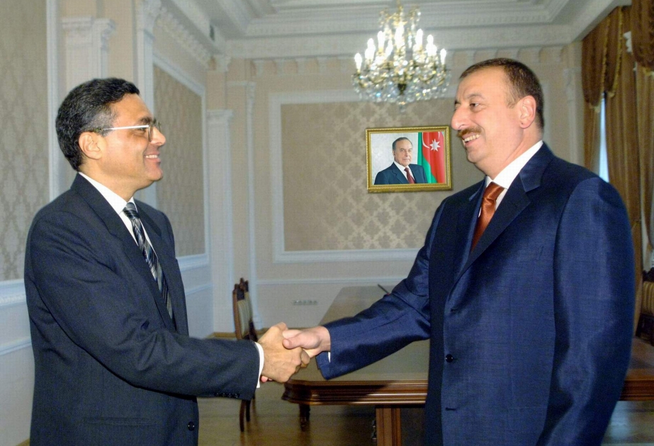 AZƏRBAYCAN PREZİDENTİ İLHAM ƏLİYEV MİSİR XARİCİ İŞLƏR NAZİRLİYİNİN MDB VƏ AVROPA İSLAM ÖLKƏLƏRİ ÜZRƏ TEXNİKİ YARDIM FONDUNUN BAŞ KATİBİ ƏLİ CƏLAL BATSYUNİNİ QƏBUL ETMİŞDİR