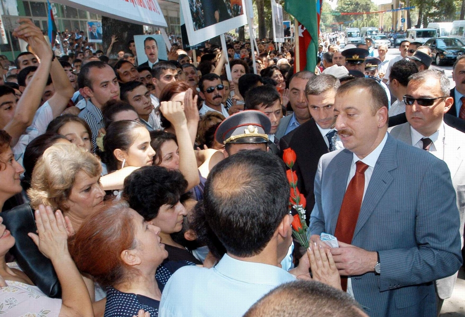 HEYDƏR ƏLİYEV SEYRƏNGAHI İLƏ TANIŞLIQ