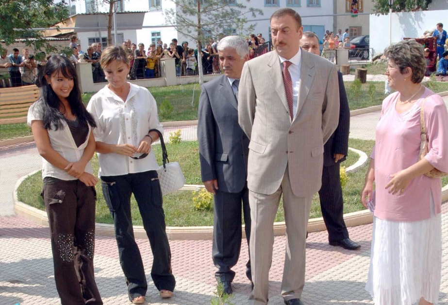 HEYDƏR ƏLİYEV BAĞI İLƏ TANIŞLIQ