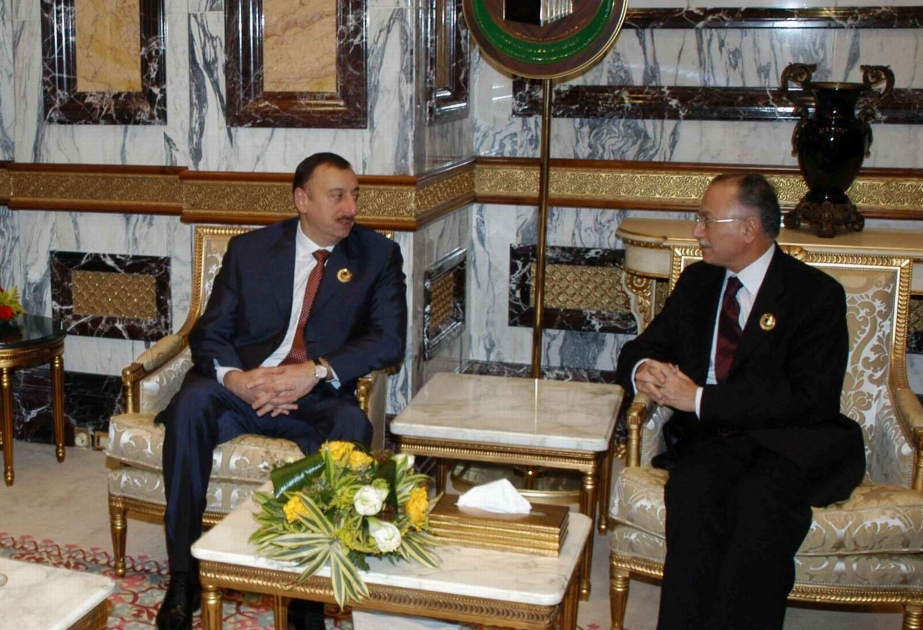 AZƏRBAYCAN PREZİDENTİ İLHAM ƏLİYEVİN İKT-NİN BAŞ KATİBİ EKMƏLƏDDİN İHSANOĞLU İLƏ GÖRÜŞÜ