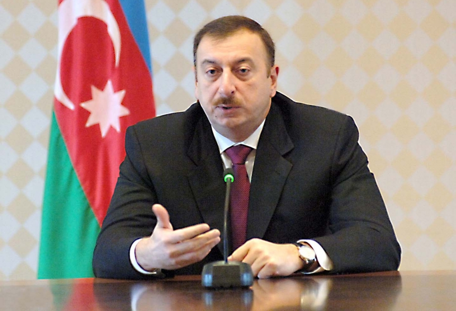 AZƏRBAYCAN PREZİDENTİ İLHAM ƏLİYEV BAKIDA KEÇİRİLƏN “HÜQUQİ DÖVLƏTİN QURULMASINDA KONSTİTUSİYANIN ROLU” MÖVZUSUNDA BEYNƏLXALQ KONFRANSIN İŞTİRAKÇILARININ BİR QRUPUNU QƏBUL ETMİŞDİR