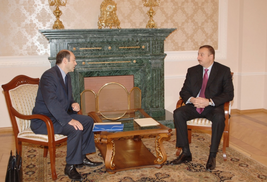 AZƏRBAYCAN PREZİDENTİ İLHAM ƏLİYEV MDB-NİN MÜŞAHİDƏÇİLƏR MİSSİYASININ RƏHBƏRİ, MDB İCRAİYYƏ KOMİTƏSİNİN SƏDRİ - İCRAÇI KATİB VLADİMİR RUŞAYLONU QƏBUL ETMİŞDİR