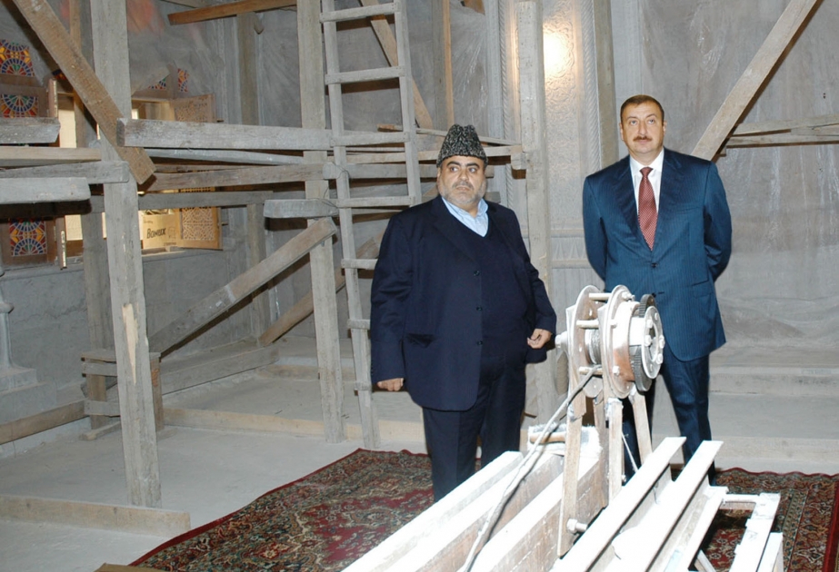 AZƏRBAYCAN PREZİDENTİ İLHAM ƏLİYEV BİBİHEYBƏT MƏSCİD-ZİYARƏTGAH KOMPLEKSİNDƏ OLMUŞDUR