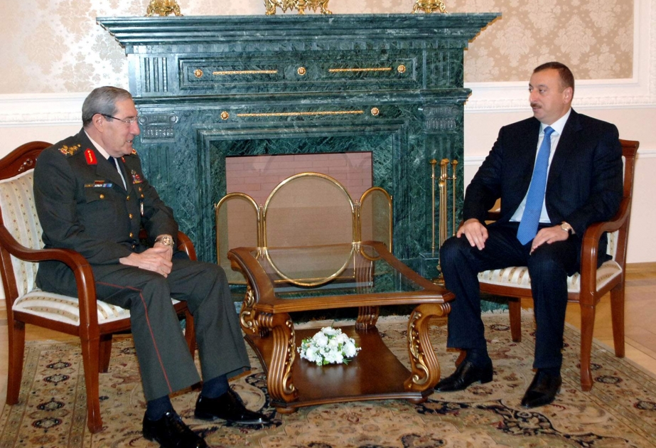 AZƏRBAYCAN PREZİDENTİ İLHAM ƏLİYEV TÜRKİYƏNİN QURU QOŞUNLARI KOMANDANI, ORDU GENERALI YAŞAR BÖYÜKANITIN RƏHBƏRLİK ETDİYİ NÜMAYƏNDƏ HEYƏTİNİ QƏBUL ETMİŞDİR