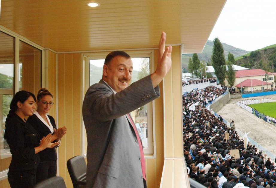 YARDIMLI QƏSƏBƏSİNDƏ YENİ STADİON İSTİFADƏYƏ VERİLMİŞDİR