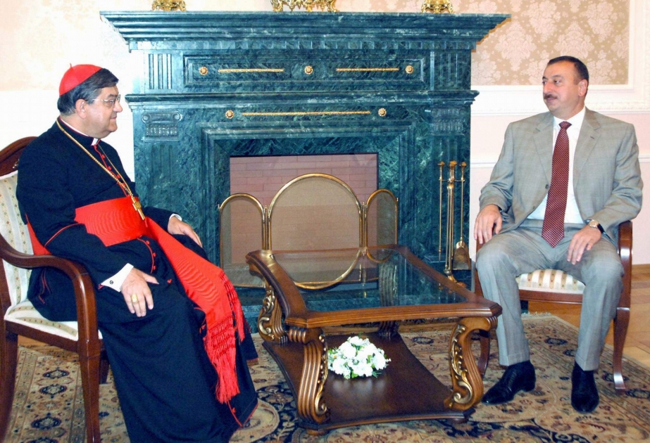 AZƏRBAYCAN PREZİDENTİ İLHAM ƏLİYEV KARDİNAL KREŞENTSİO SEPENİN BAŞÇILIQ ETDİYİ NÜMAYƏNDƏ HEYƏTİNİ QƏBUL ETMİŞDİR