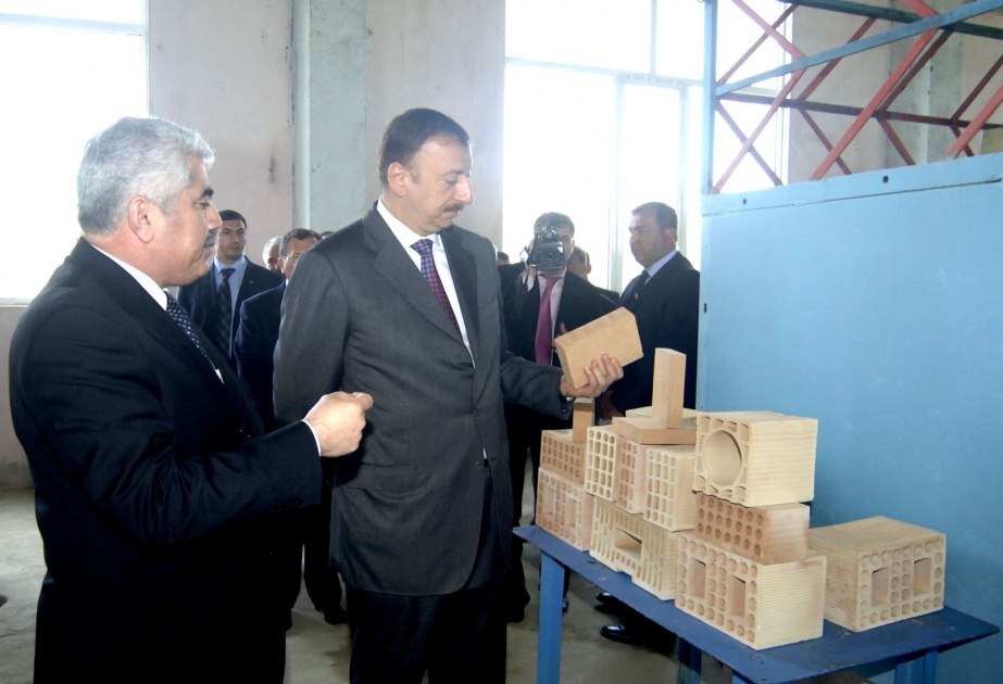 ŞƏKİ KƏRPİC ZAVODU YÜKSƏK KEYFİYYƏTLİ MƏHSUL BURAXIR