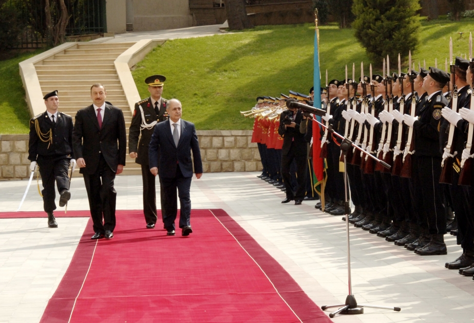 PREZİDENT SARAYINDA RƏSMİ QARŞILANMA MƏRASİMİ