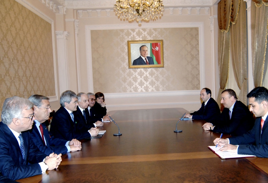 AZƏRBAYCAN PREZİDENTİ İLHAM ƏLİYEV LİTVANIN ÖLKƏMİZDƏ YENİ TƏYİN OLUNMUŞ SƏFİRİNİN ETİMADNAMƏSİNİ QƏBUL ETMİŞDİR