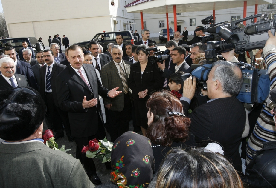 AZƏRBAYCAN PREZİDENTİ QARABAĞ MÜHARİBƏSİ, ÇERNOBIL ƏLİLLƏRİNƏ, ŞƏHİD AİLƏLƏRİNƏ VƏ BÖYÜK VƏTƏN MÜHARİBƏSİ VETERANLARINA YENİ MƏNZİLLƏRİN ORDERLƏRİNİ TƏQDİM ETMİŞDİR