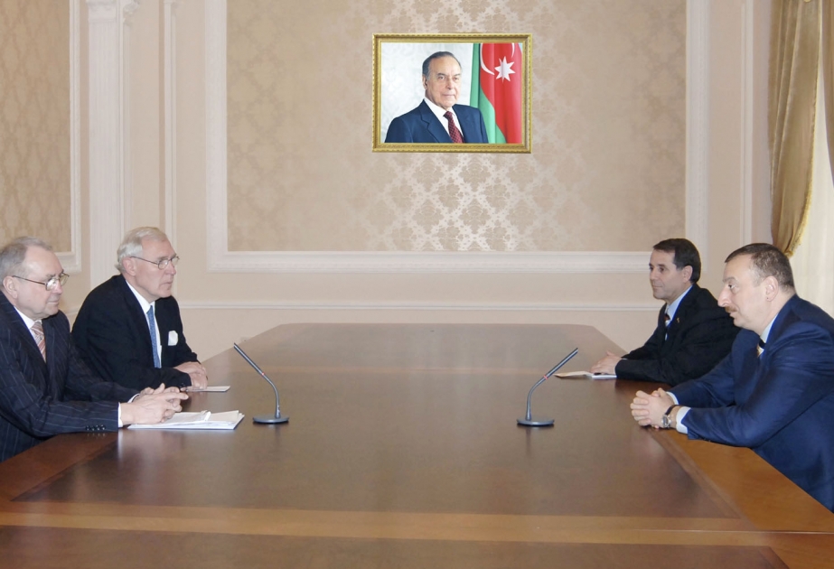 AZƏRBAYCAN PREZİDENTİ İLHAM ƏLİYEV AŞPA-NIN HÜQUQİ MƏSƏLƏLƏR VƏ İNSAN HÜQUQLARI KOMİTƏSİ SƏDRİNİN MÜAVİNİ EDUARD LİNTNERİN BAŞÇILIQ ETDİYİ NÜMAYƏNDƏ HEYƏTİNİ QƏBUL ETMİŞDİR