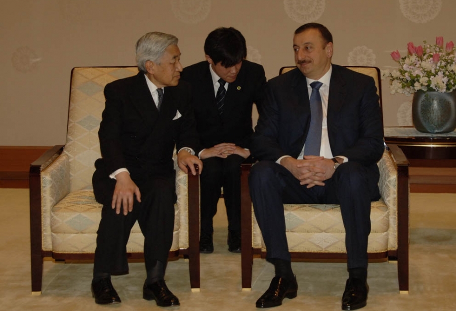 AZƏRBAYCAN PREZİDENTİ İLHAM ƏLİYEVİN YAPONİYAYA RƏSMİ SƏFƏRİ AZƏRBAYCAN PREZİDENTİ İLHAM ƏLİYEVİN VƏ YAPONİYANIN İMPERATORU AKİHİTONUN TƏKBƏTƏK GÖRÜŞÜ