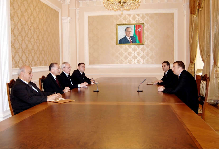 AZƏRBAYCAN PREZİDENTİ İLHAM ƏLİYEVİSLAM KONFRANSI TƏŞKİLATININ BAŞ KATİBİEKMƏLƏDDİN İHSANOĞLUNUN RƏHBƏRLİK ETDİYİ NÜMAYƏNDƏHEYƏTİNİ QƏBUL ETMİŞDİR
