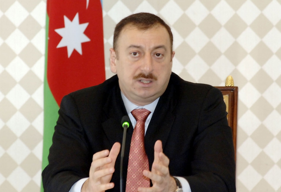 QƏBUL OLUNMUŞ PROQRAMIN İCRASI BAKIƏTRAFI QƏSƏBƏLƏRİN İNKİŞAFINDA BÖYÜK İRƏLİLƏYİŞƏ GƏTİRİB ÇIXARACAQDIR AZƏRBAYCAN PREZİDENTİ İLHAM ƏLİYEVİN SƏDRLİYİ İLƏ BAKININ VƏ ŞƏHƏRƏTRAFI QƏSƏBƏLƏRİN SOSİAL-İQTİSADİ İNKİŞAFINA HƏSR OLUNMUŞ MÜŞAVİRƏ KEÇİRİLMİŞDİR