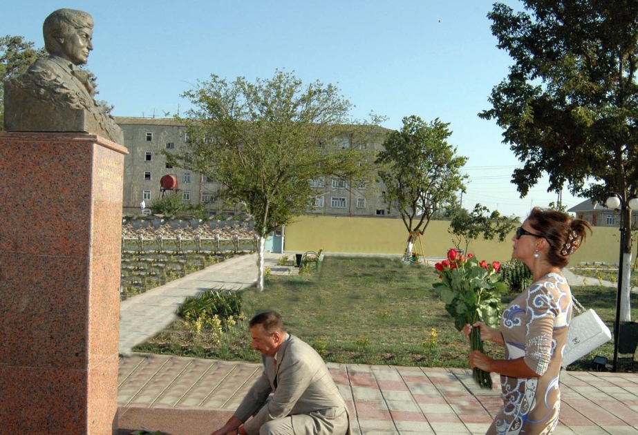 ZƏRİFƏ XANIM ƏLİYEVA ADINA PARK SALYANLILARIN SEVİMLİ İSTİRAHƏT YERİDİR