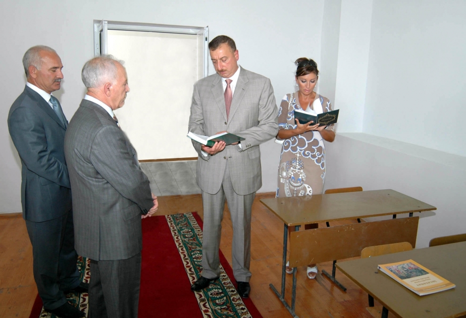 AZƏR SƏFƏROV ADINA SALYAN ŞƏHƏR ÜMUMTƏHSİL İNTERNAT MƏKTƏBİ İLƏ TANIŞLIQ