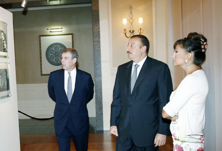 AZƏRBAYCAN PREZİDENTİ İLHAM ƏLİYEV VƏ BÖYÜK BRİTANİYA KRAL AİLƏSİNİN ÜZVÜ, YORK HERSOQU, ŞAHZADƏ ENDRYU HEYDƏR ƏLİYEV FONDUNDA OLMUŞLAR