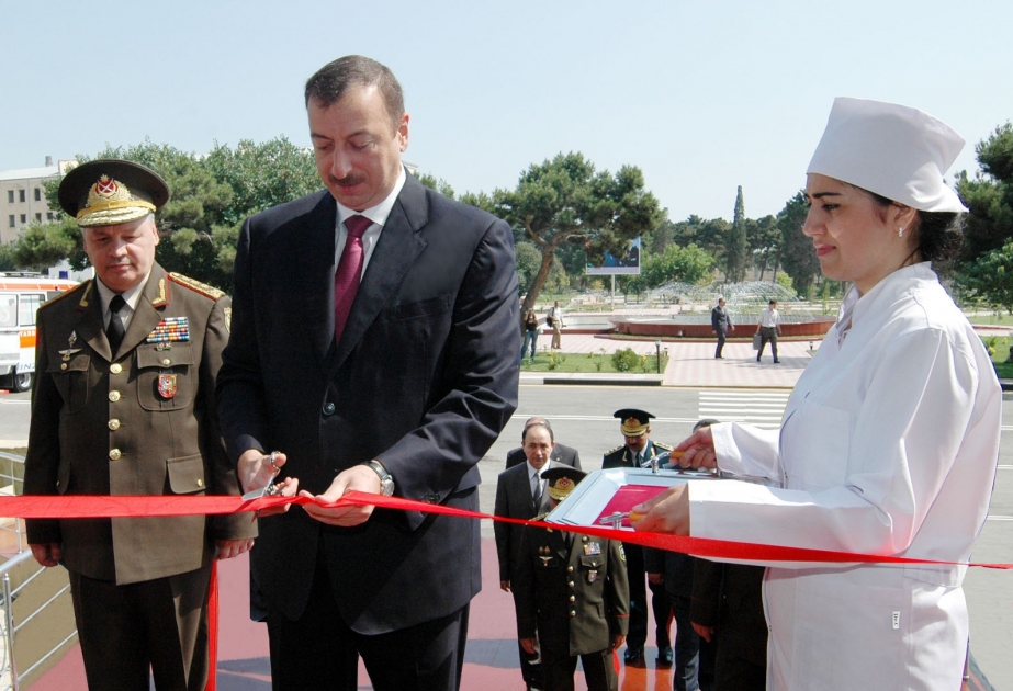 BAKIDA MÜDAFİƏ NAZİRLİYİNİN MƏRKƏZİ HƏRBİ KLİNİK HOSPİTALININ CƏRRAHİYYƏ KORPUSUNUN AÇILIŞI OLMUŞDUR AZƏRBAYCAN PREZİDENTİ, SİLAHLI QÜVVƏLƏRİN ALİ BAŞ KOMANDANI İLHAM ƏLİYEV MƏRASİMDƏ İŞTİRAK ETMİŞDİR