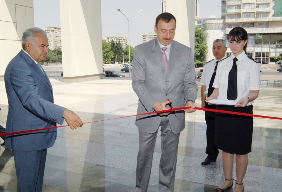 BAKI DƏNİZ VAĞZALININ ƏSASLI YENİDƏNQURMADAN SONRA AÇILIŞI OLMUŞDUR AZƏRBAYCAN PREZİDENTİ İLHAM ƏLİYEV MƏRASİMDƏ İŞTİRAK ETMİŞDİR