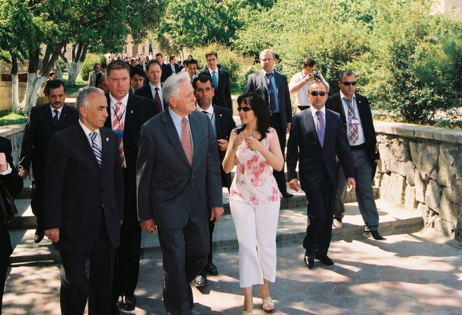 İÇƏRİŞƏHƏRLƏ TANIŞLIQ